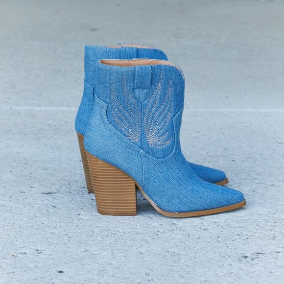 Qupid Lasso My Heart Cowboy Booties in Light Blue - Picture 6 of 6